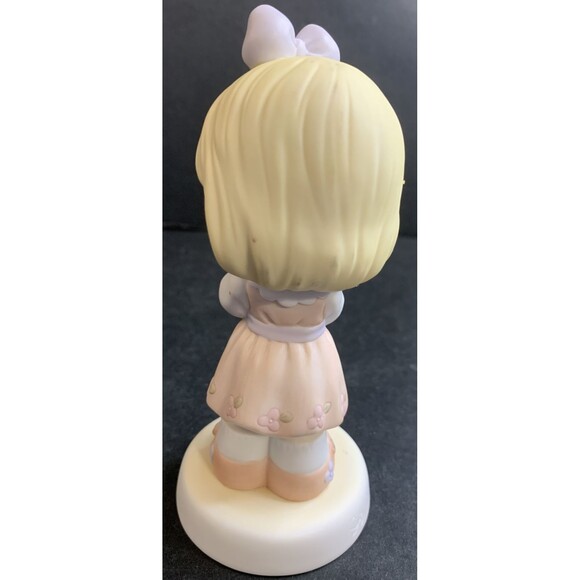 Precious Moments 'Friends Are Held Within The Heart' 2003 C0023 - Picture 4 of 9